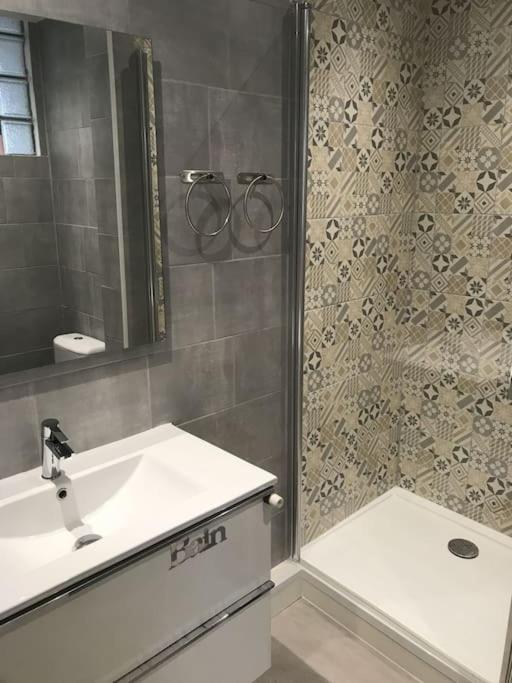 Bienvenue Chez Moi Apartment Calais Ngoại thất bức ảnh