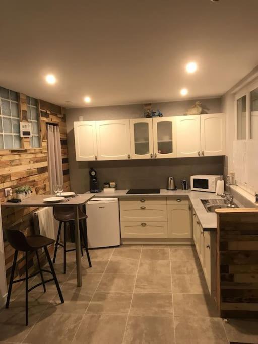 Bienvenue Chez Moi Apartment Calais Ngoại thất bức ảnh
